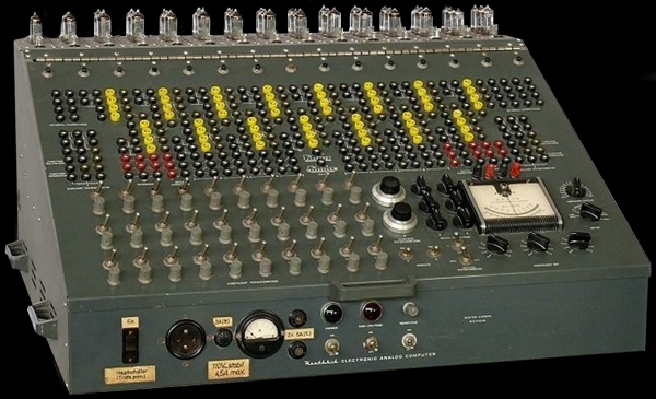 Photo of Heathkit H1 Analog Computer as shown on the Reeves Motal Piano and Synthesizer Music Website